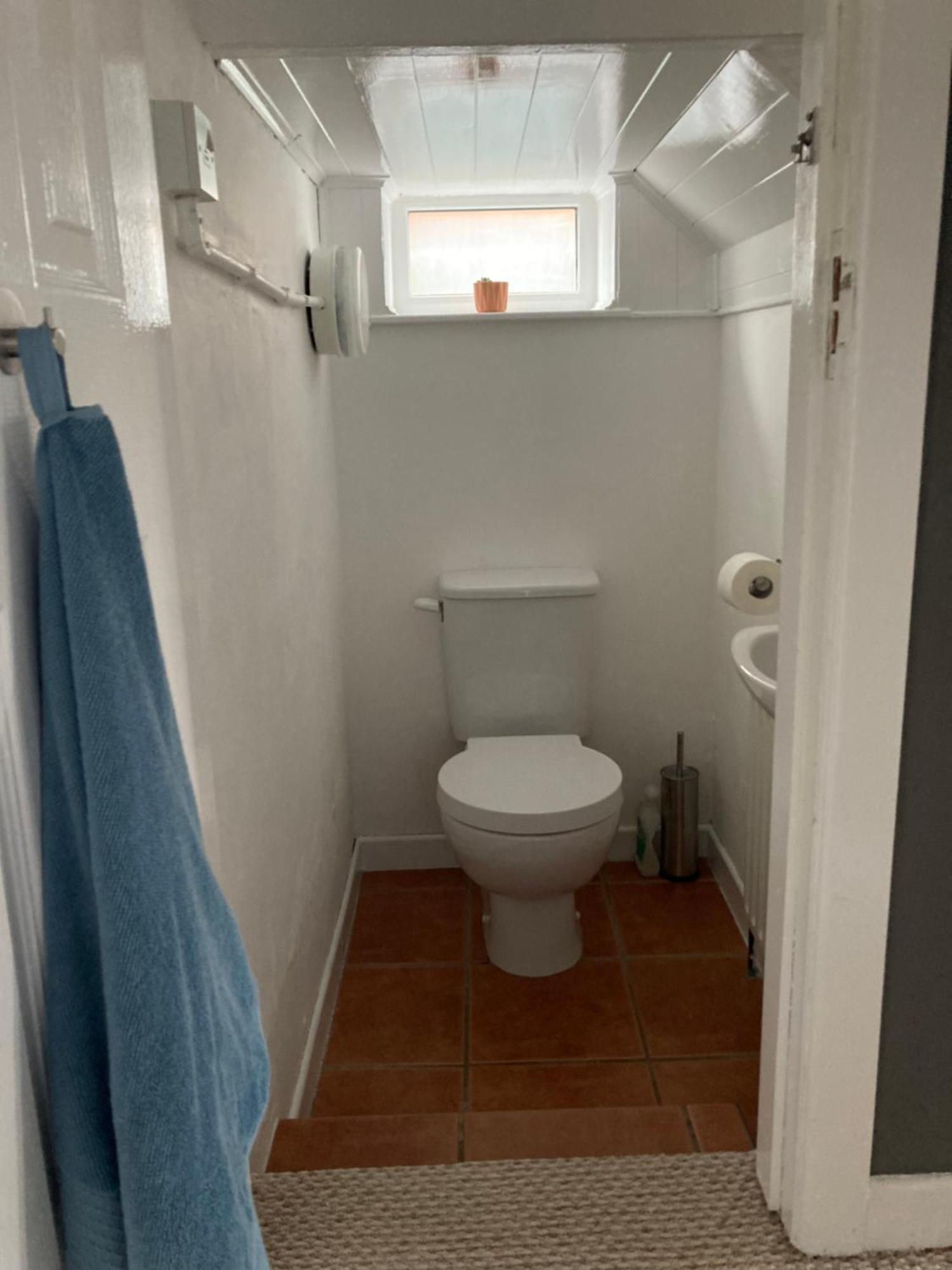 Cosy At Cumberland - Double Room With Shared Bathroom Dundonald  Extérieur photo