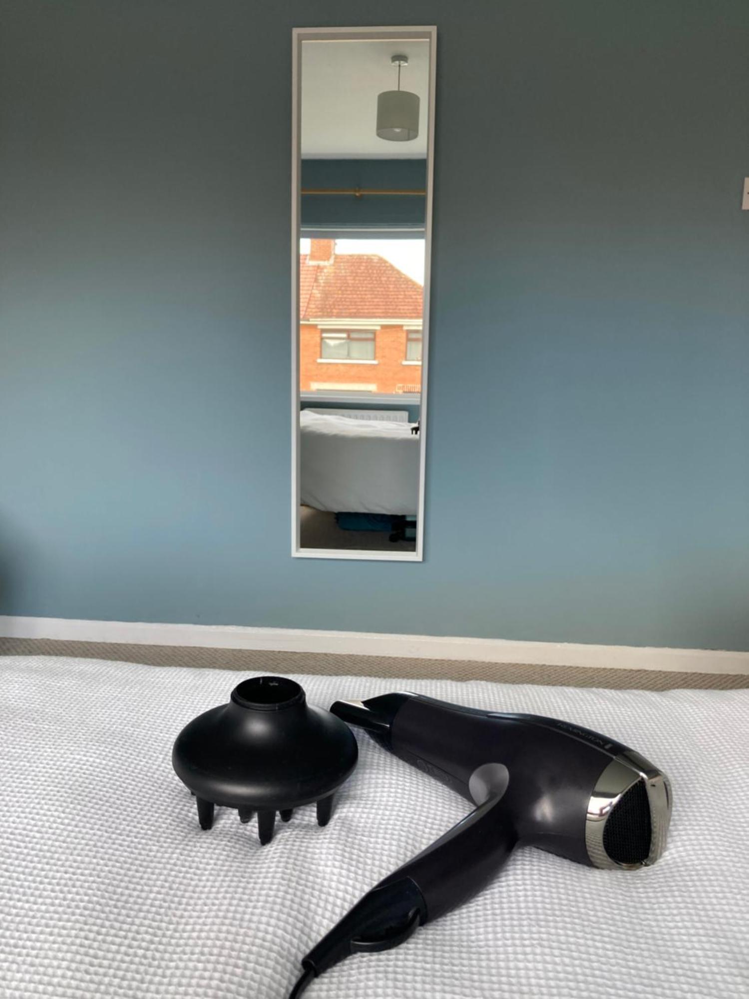 Cosy At Cumberland - Double Room With Shared Bathroom Dundonald  Extérieur photo